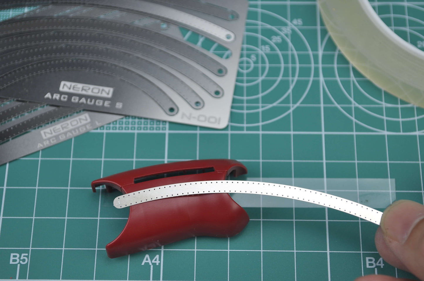 ARC Gauge – Schablone für gebogene Linien